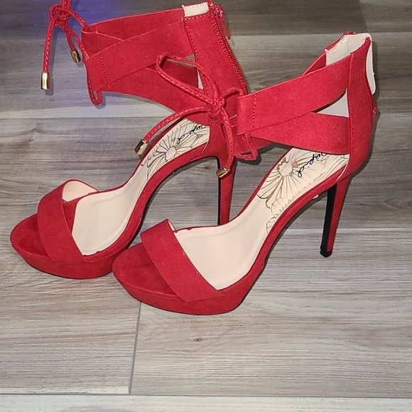 Shoes - Picture 2 of 3